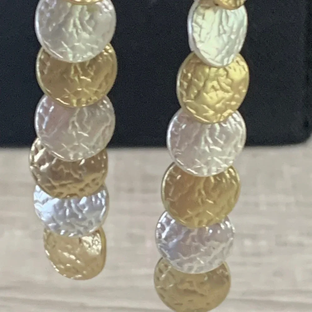 N/A handcrafted style
